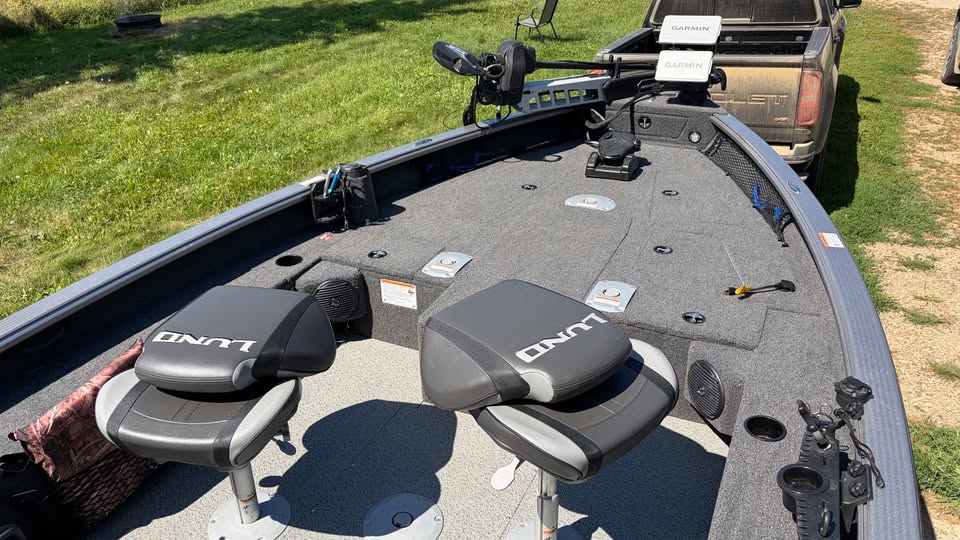 2026 Lund 1875 Pro Guide Boat