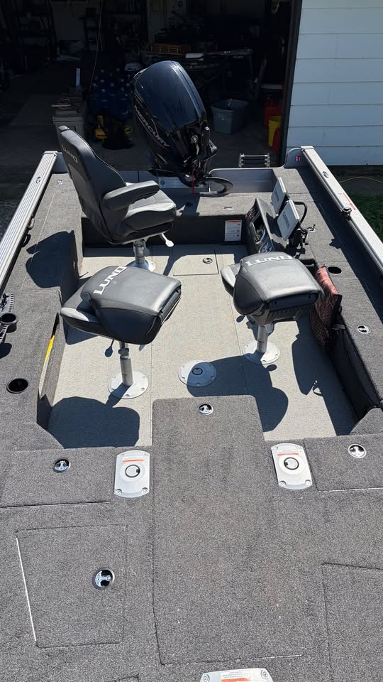 2026 Lund 1875 Pro Guide Boat
