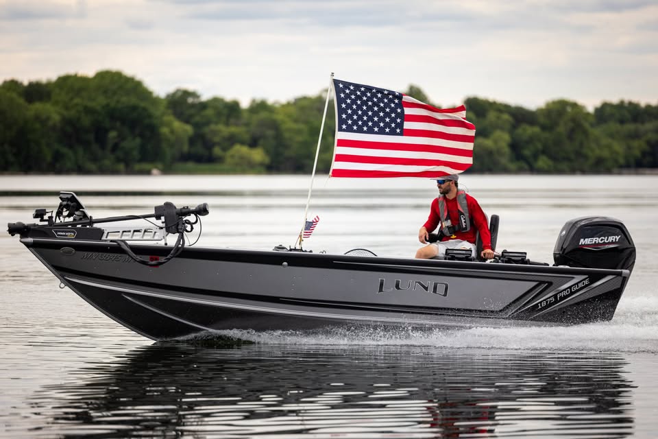 2026 Lund 1875 Pro Guide Boat