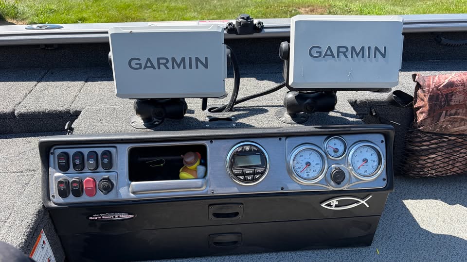 2026 Lund 1875 Pro Guide Boat
