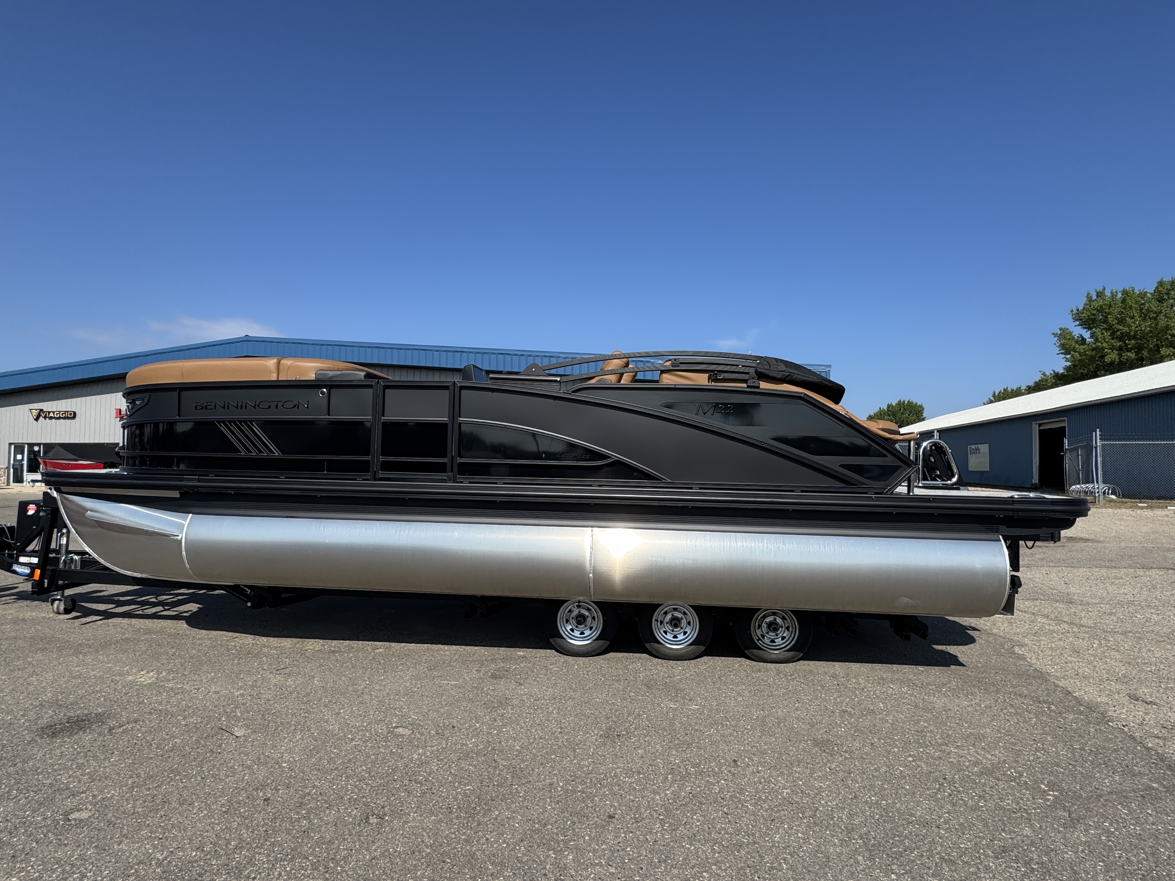 2027 BENNINGTON 22MSB PONTOON