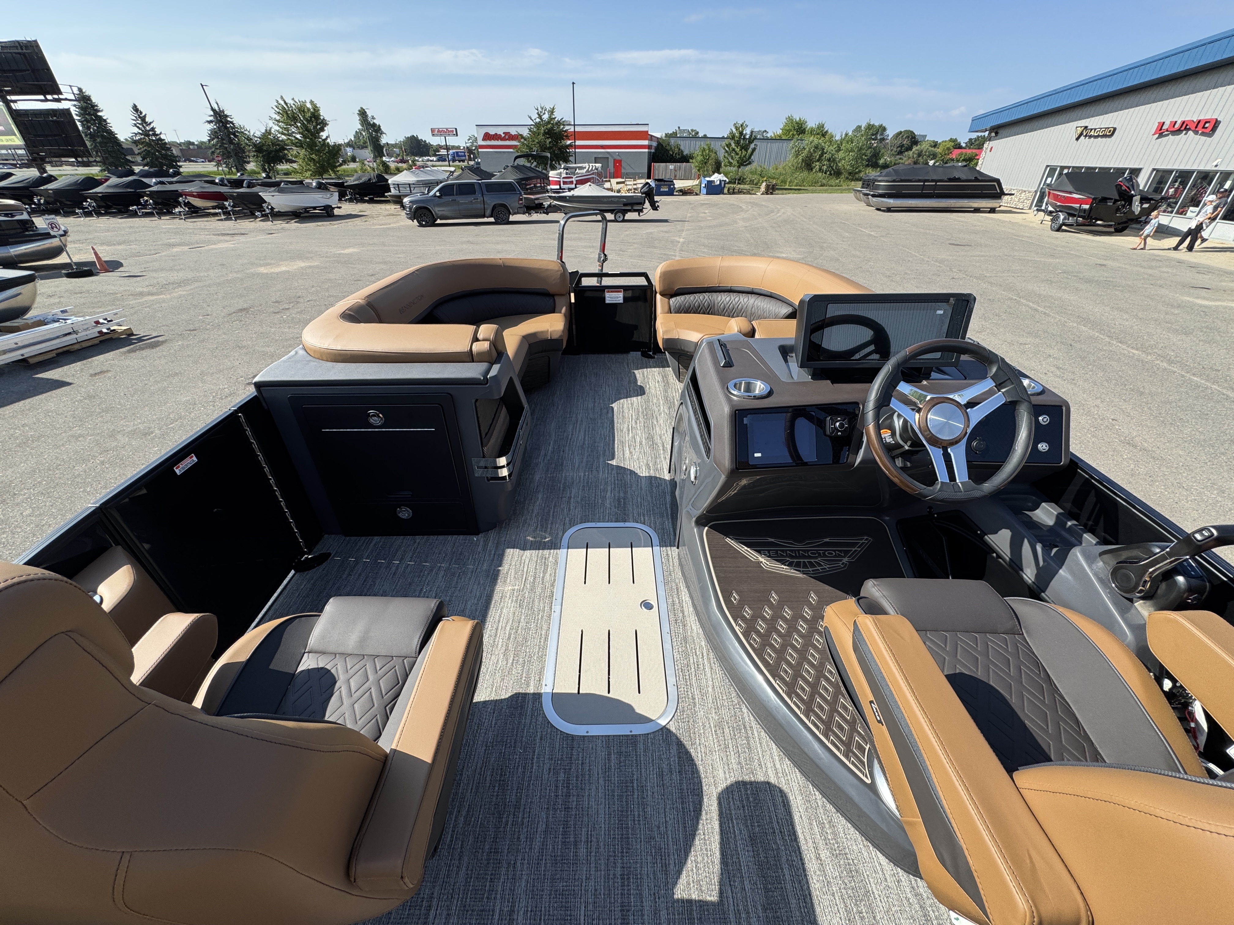 2027 BENNINGTON 22MSB PONTOON