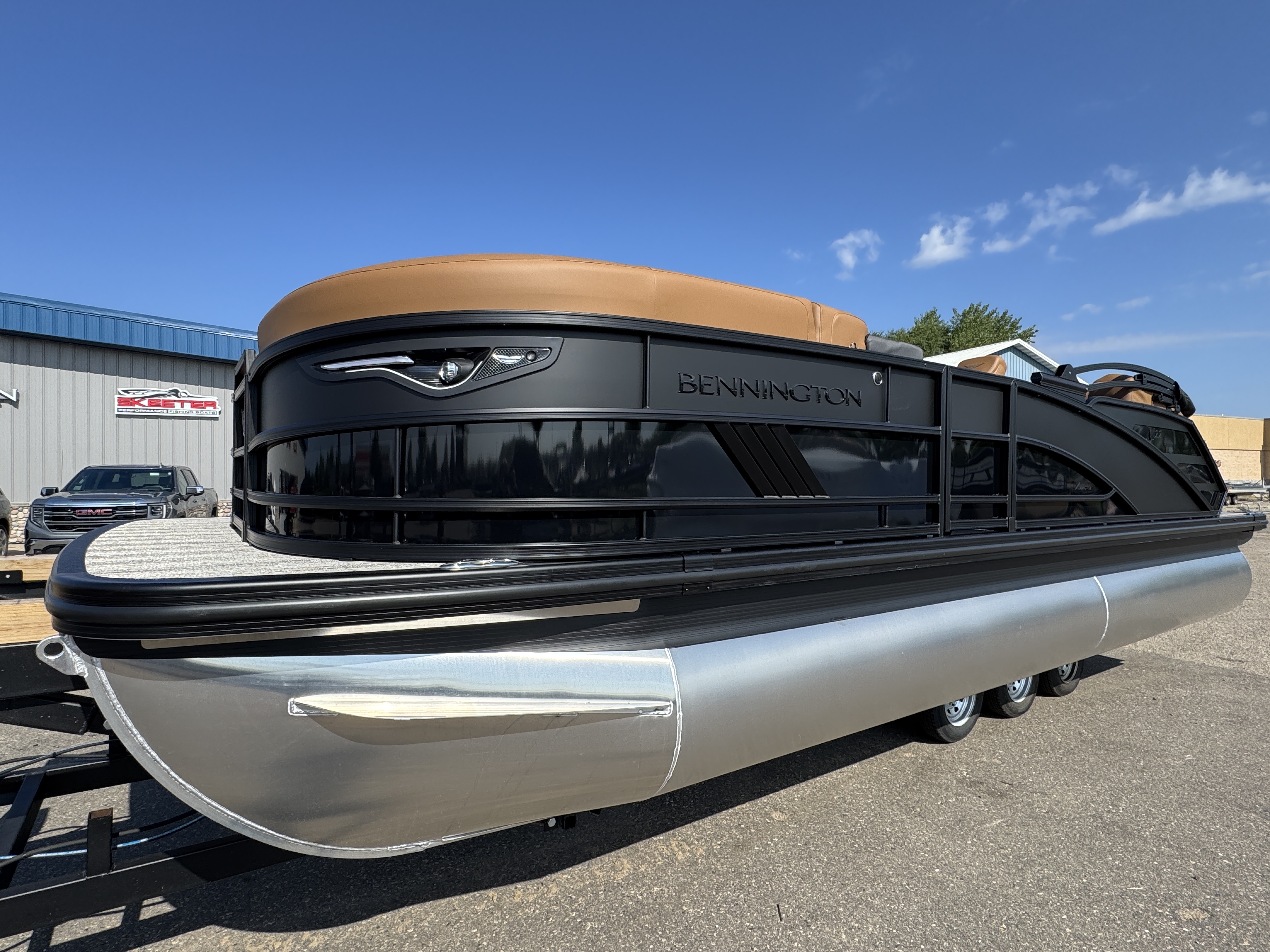 2027 BENNINGTON 22MSB PONTOON