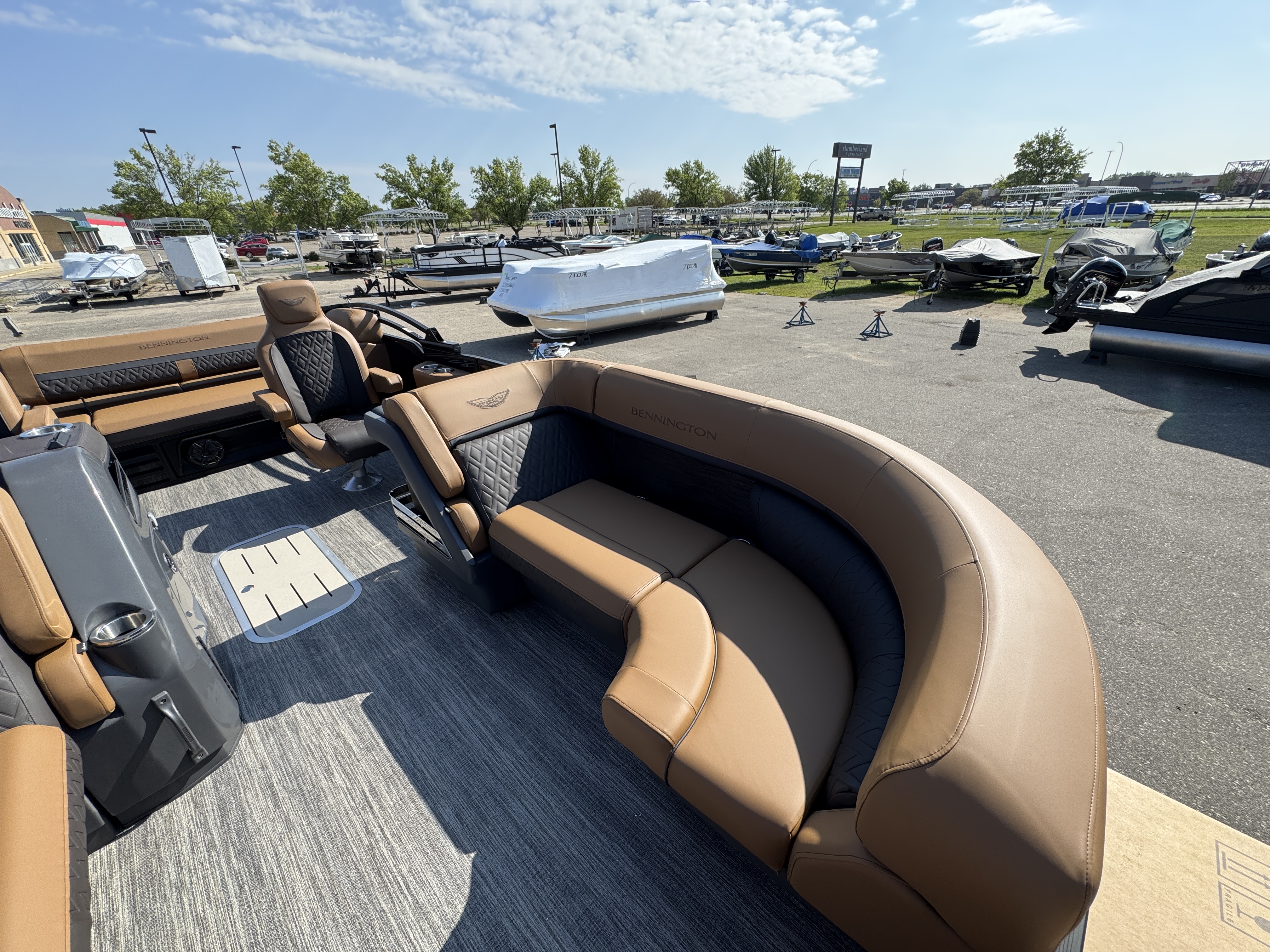 2027 BENNINGTON 22MSB PONTOON