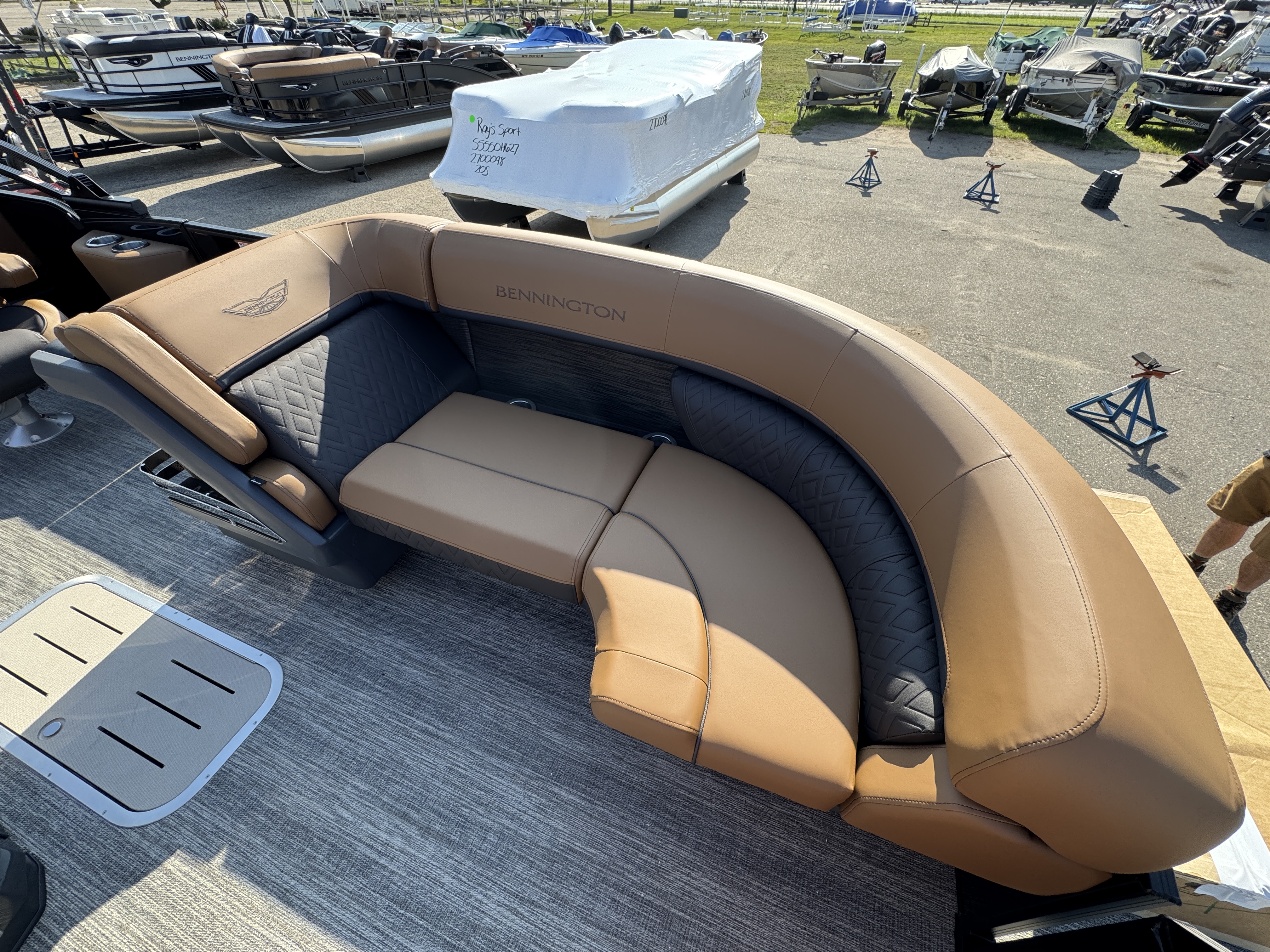 2027 BENNINGTON 23MSB PONTOON