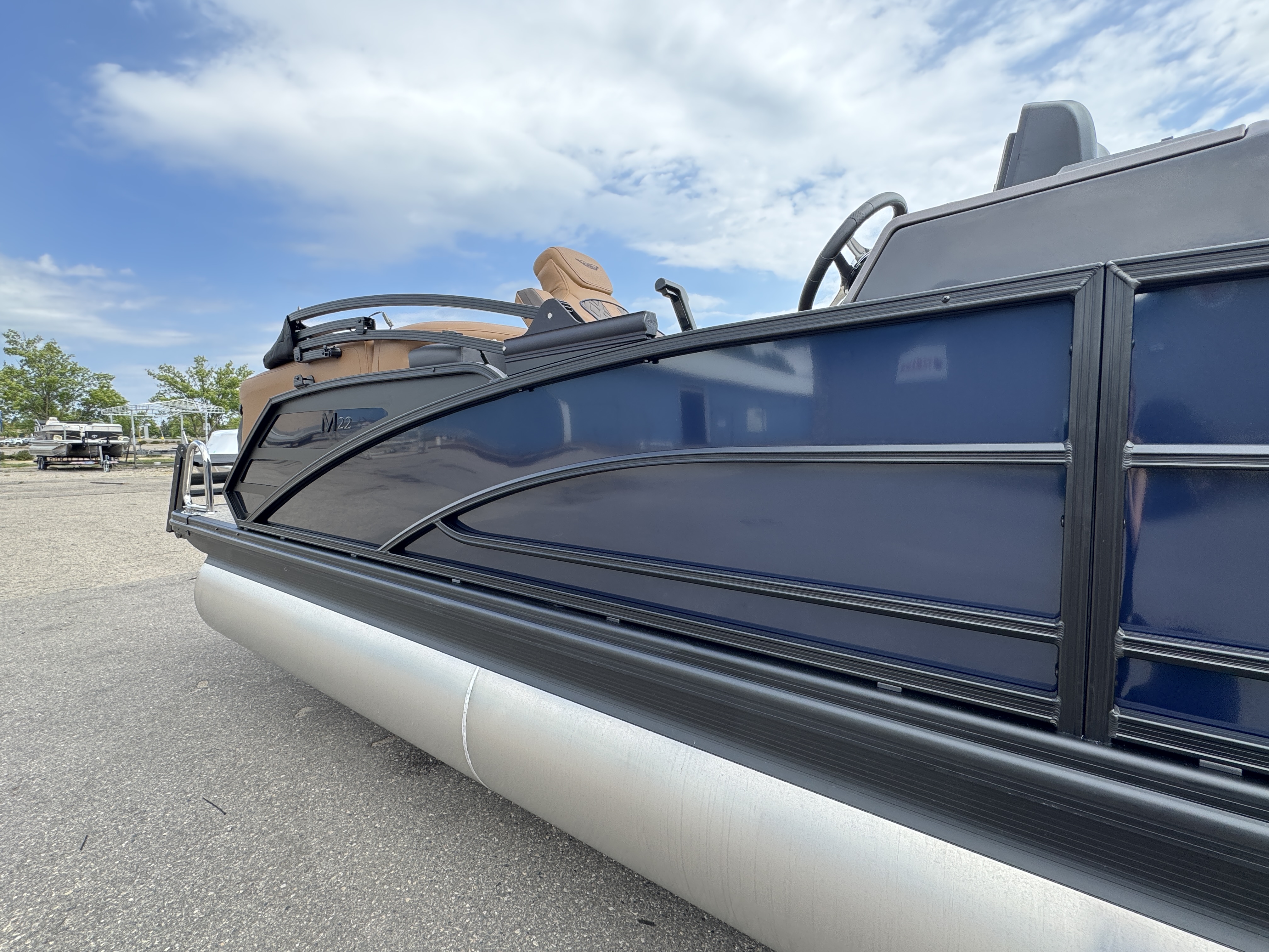 2027 BENNINGTON 22MFB PONTOON