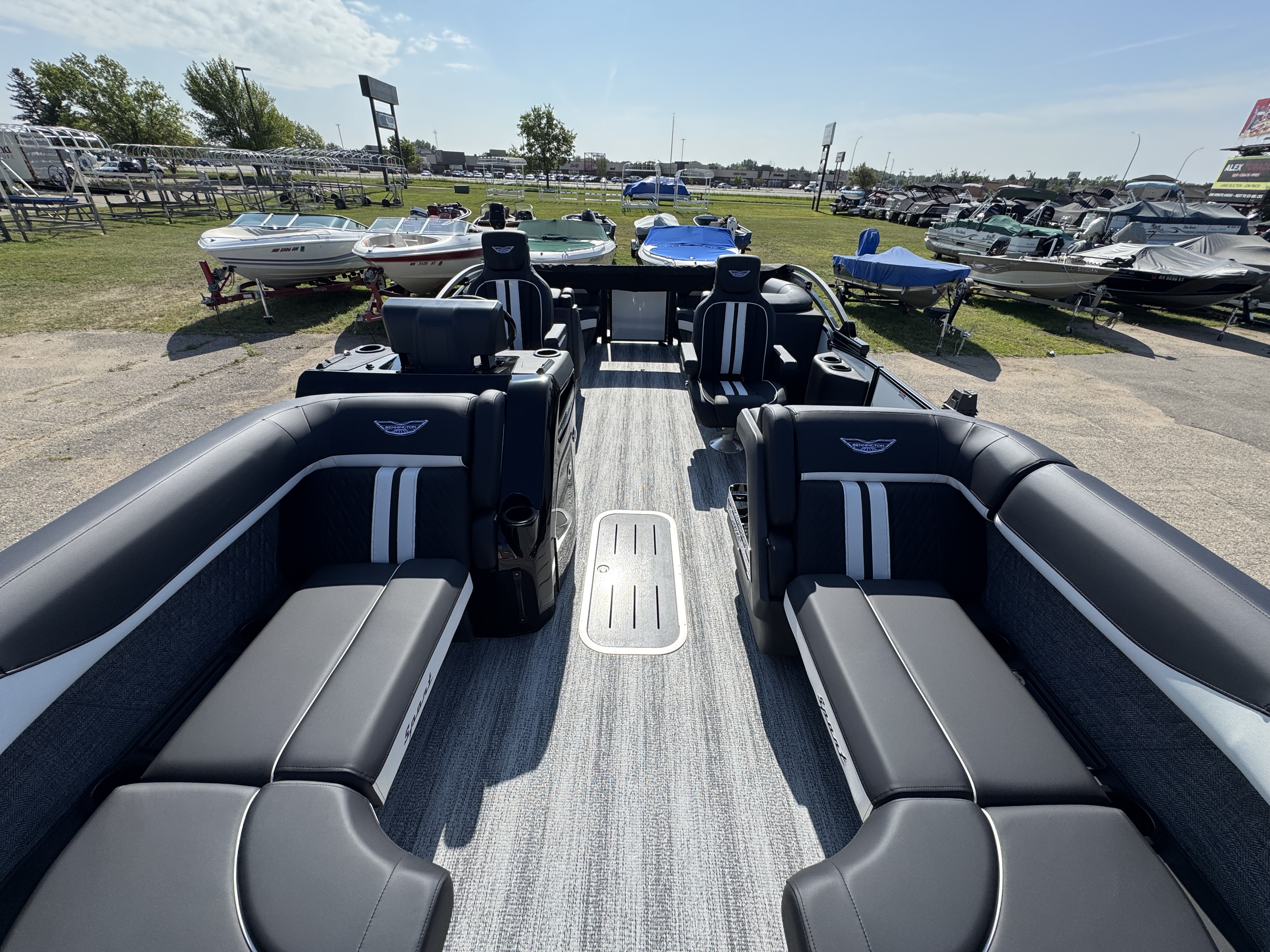2027 BENNINGTON 23MFB PONTOON