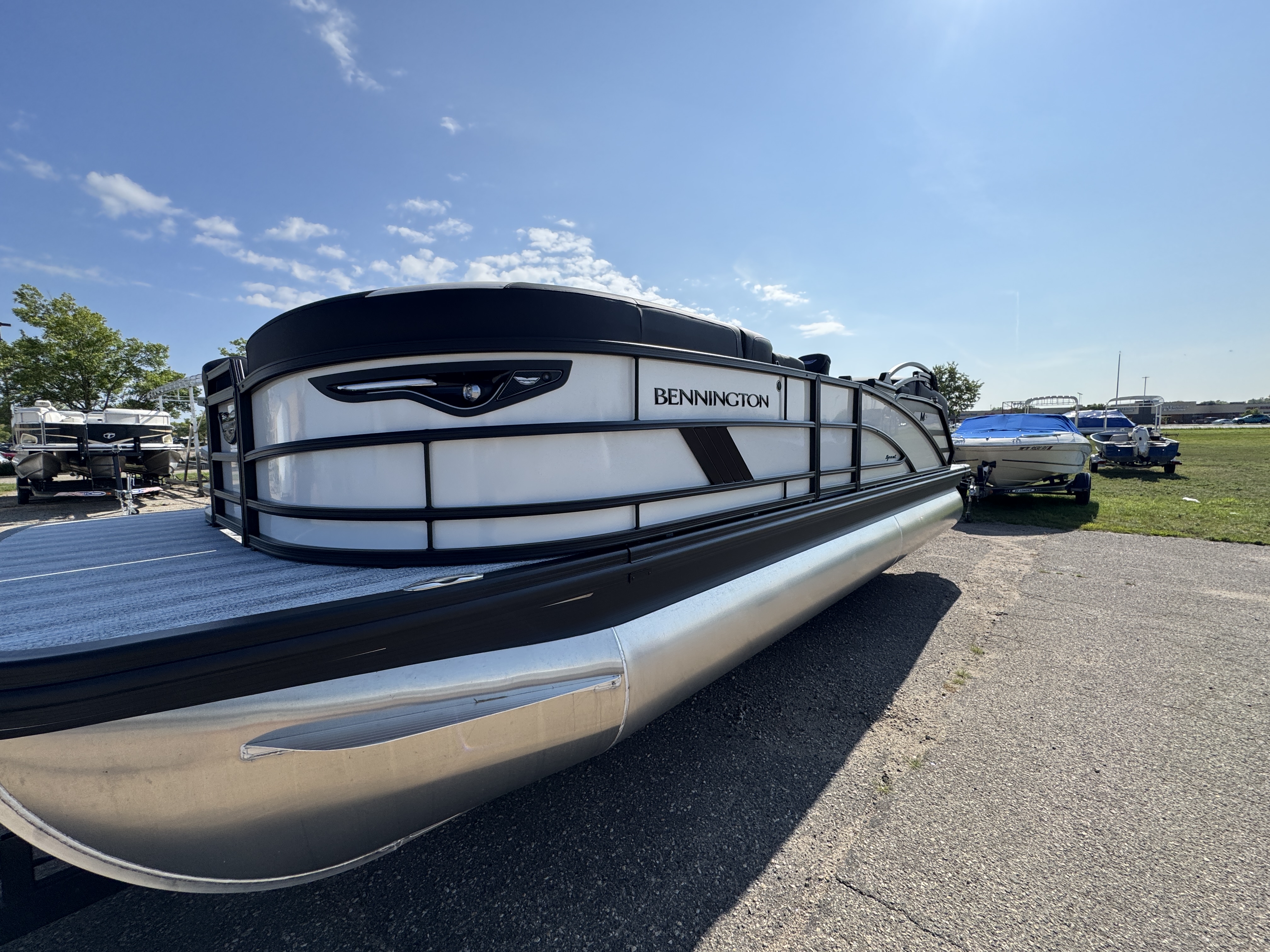2027 BENNINGTON 23MFB PONTOON