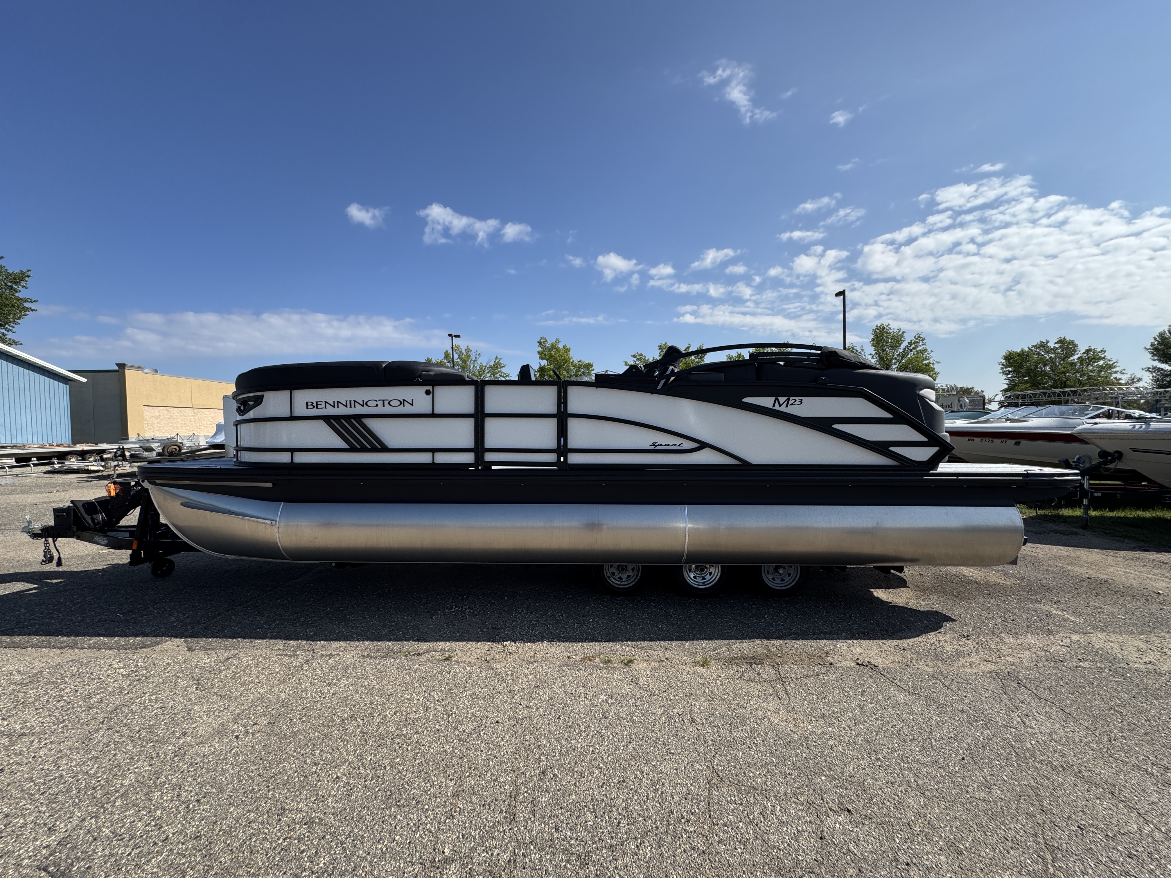 2027 BENNINGTON 23MFB PONTOON