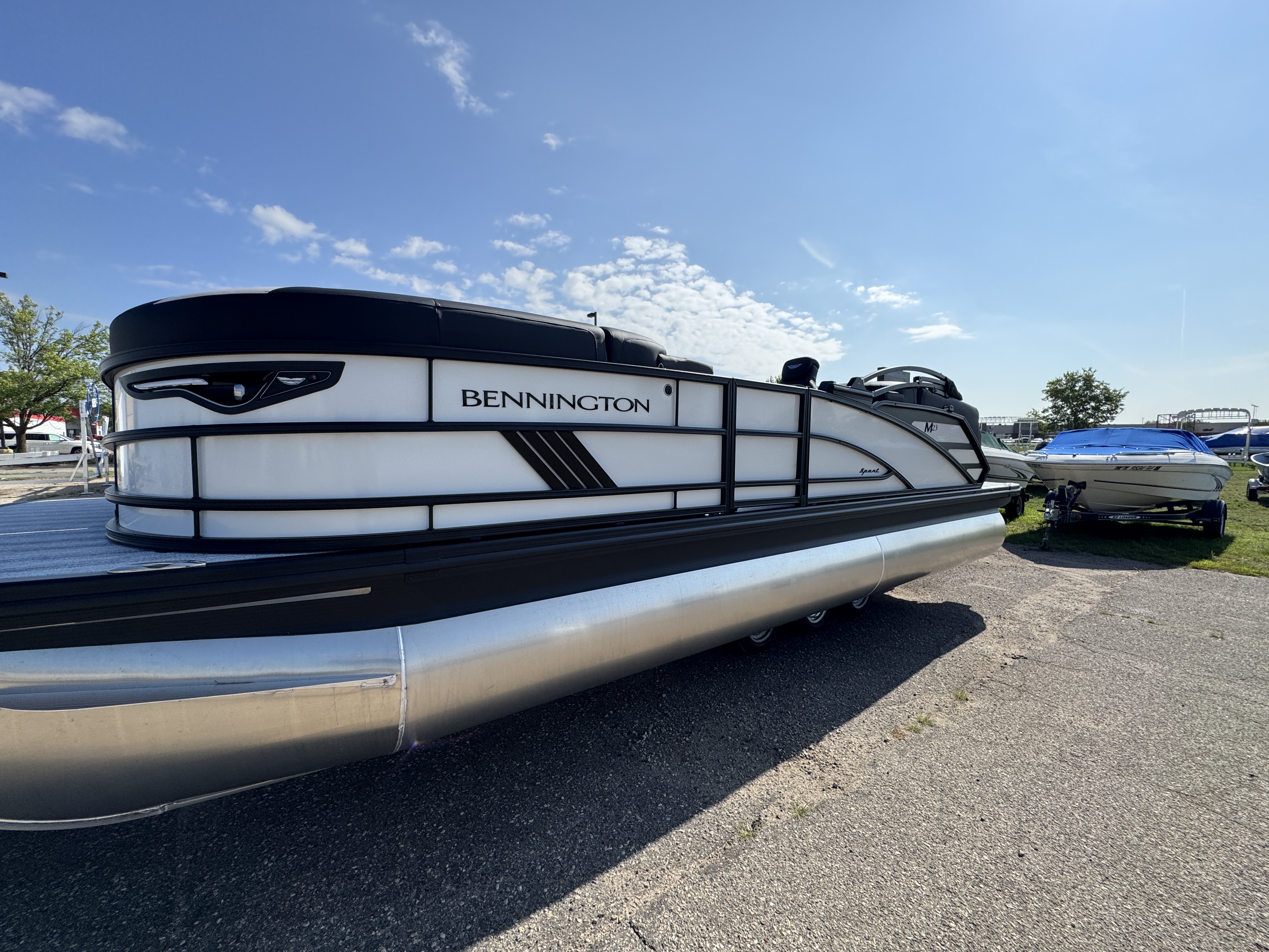 2027 BENNINGTON 23MFB PONTOON