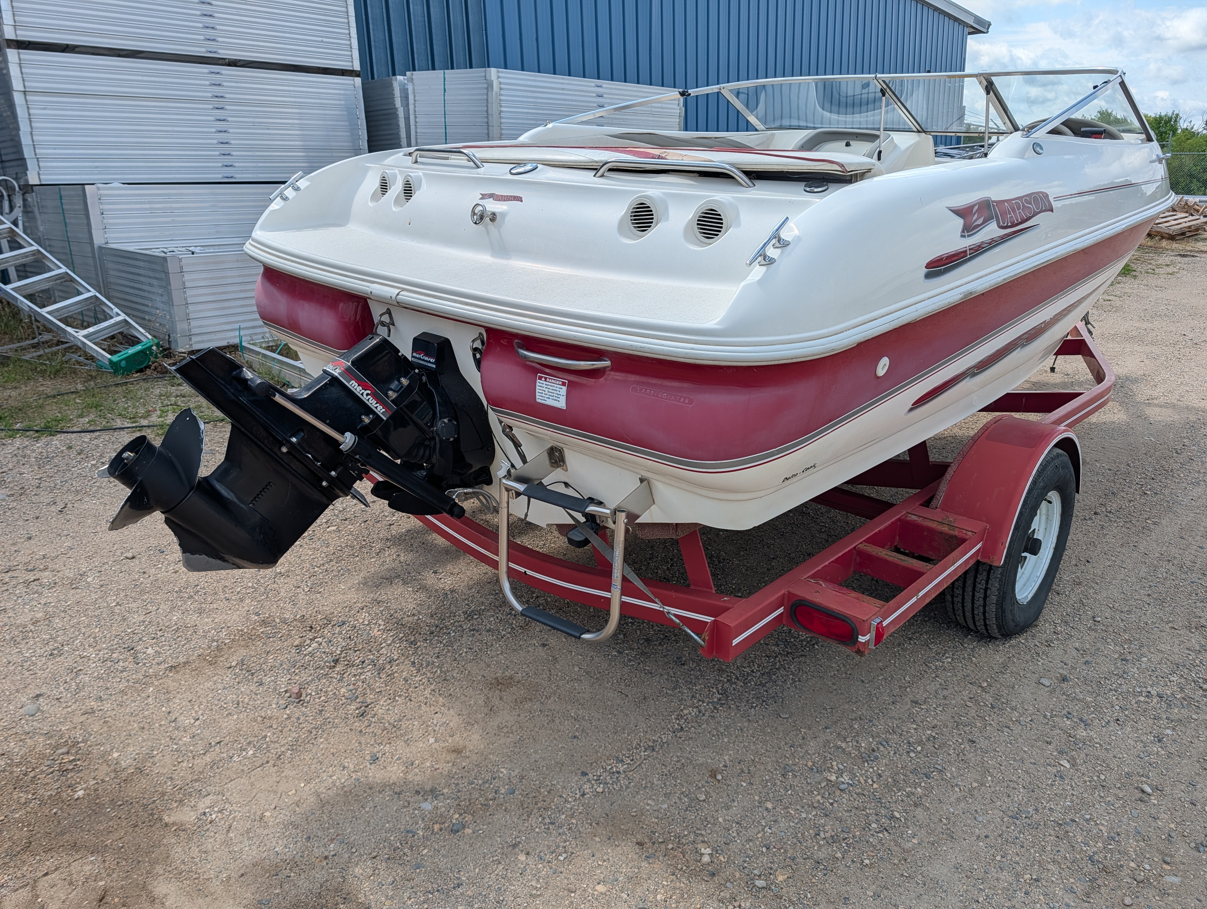 1998 LARSON SEI186 I/O BOAT