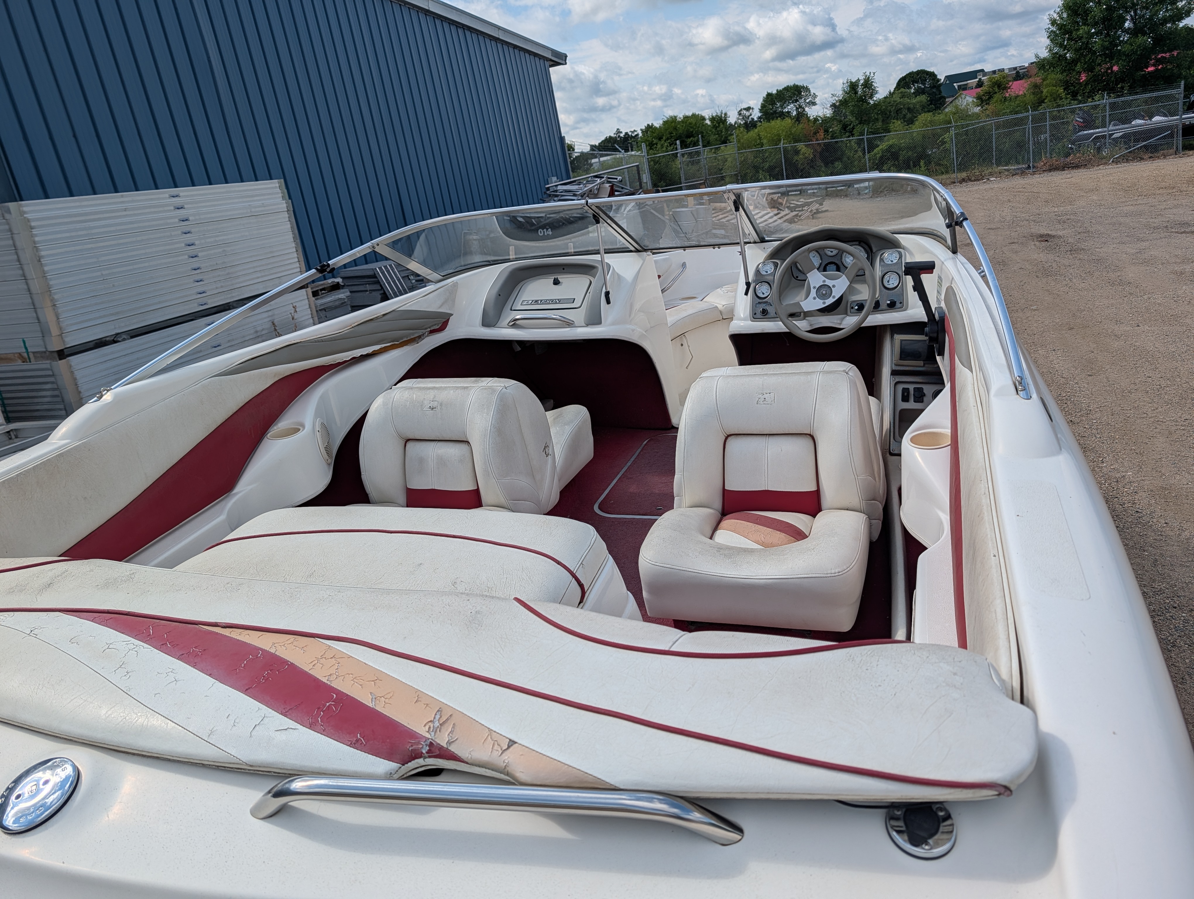 1998 LARSON SEI186 I/O BOAT