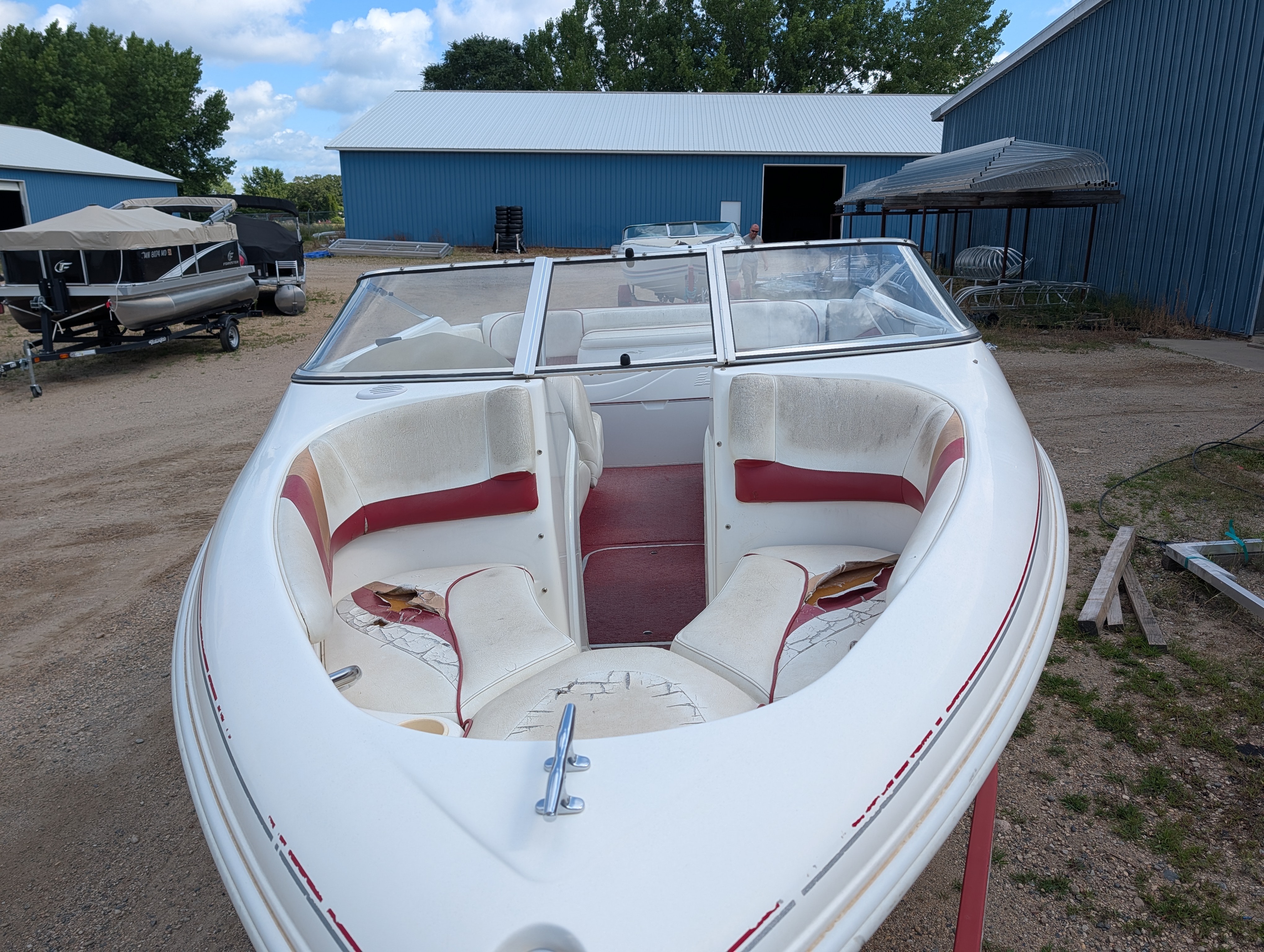 1998 LARSON SEI186 I/O BOAT