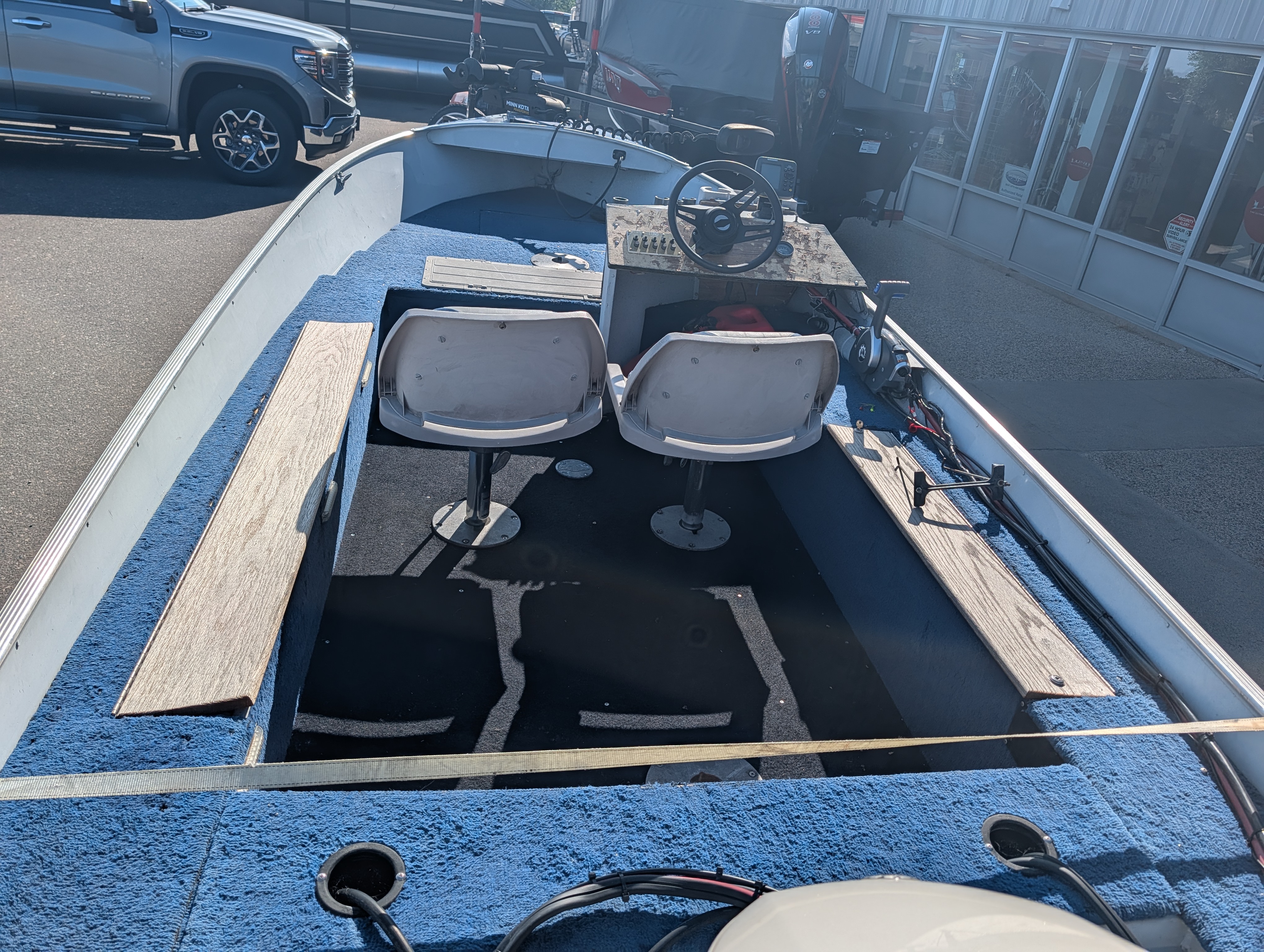 1990 LUND Rebel BOAT
