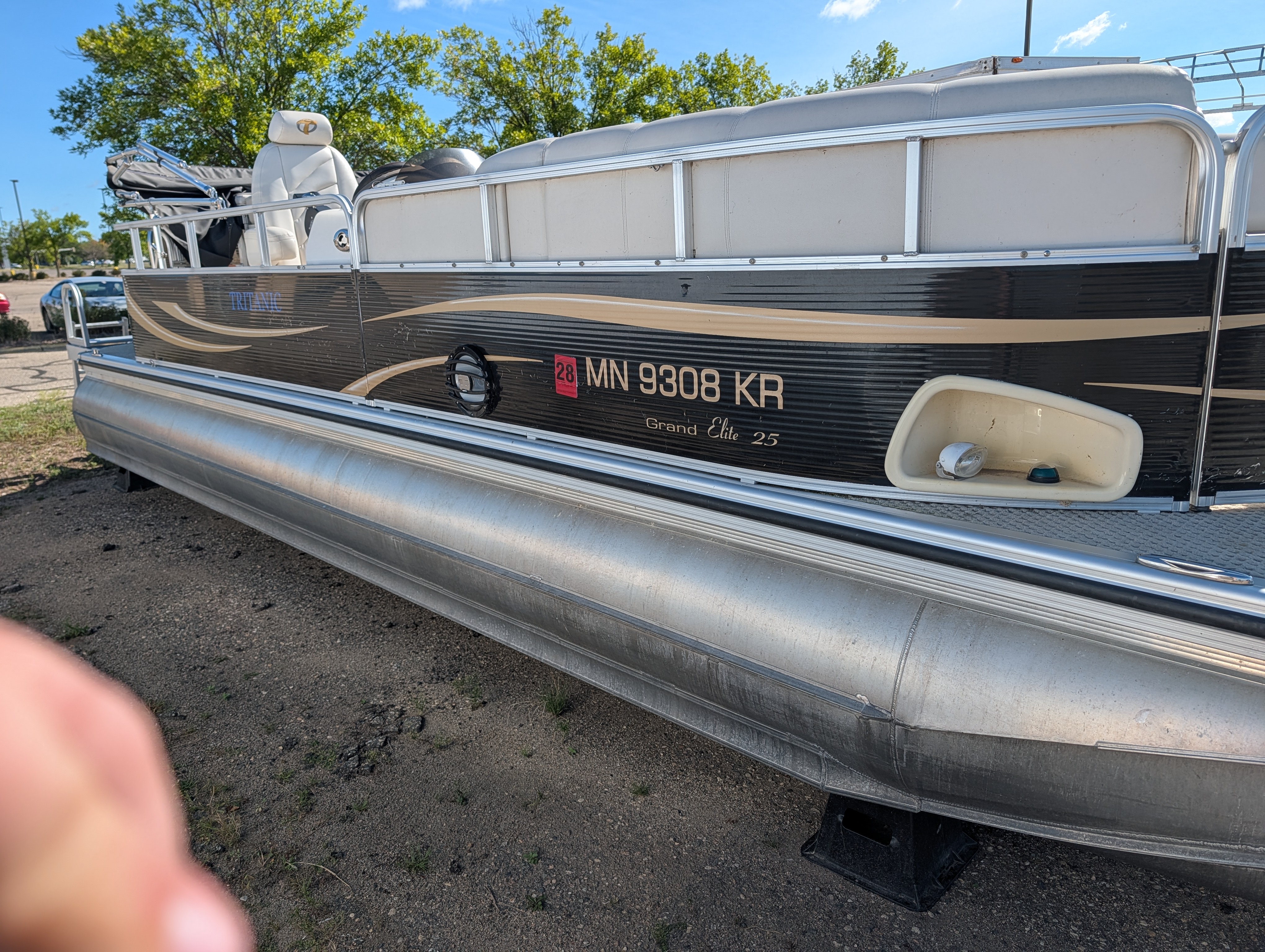 2008 TAHOE 250 GRAND PONTOON