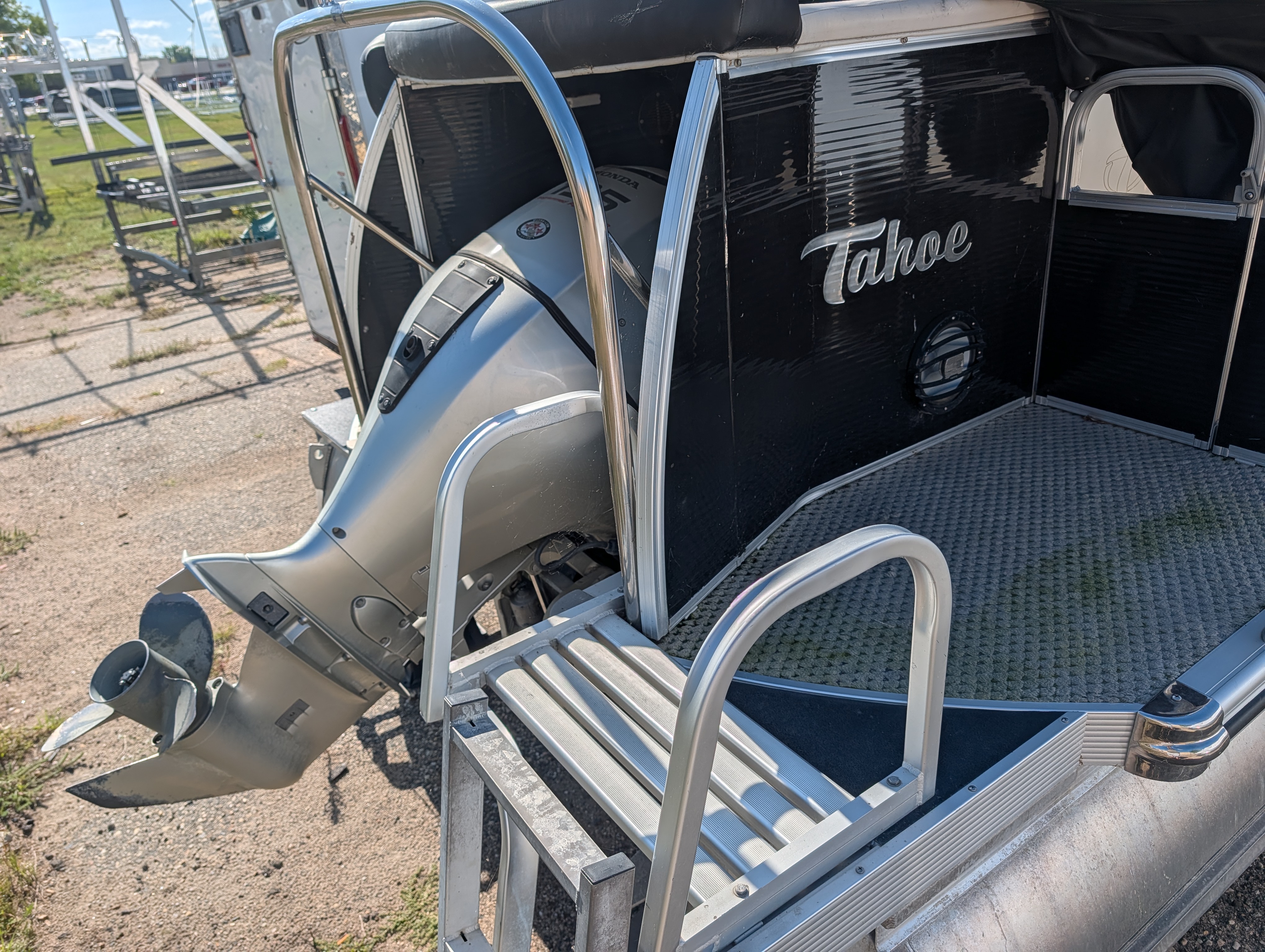 2008 TAHOE 250 GRAND PONTOON