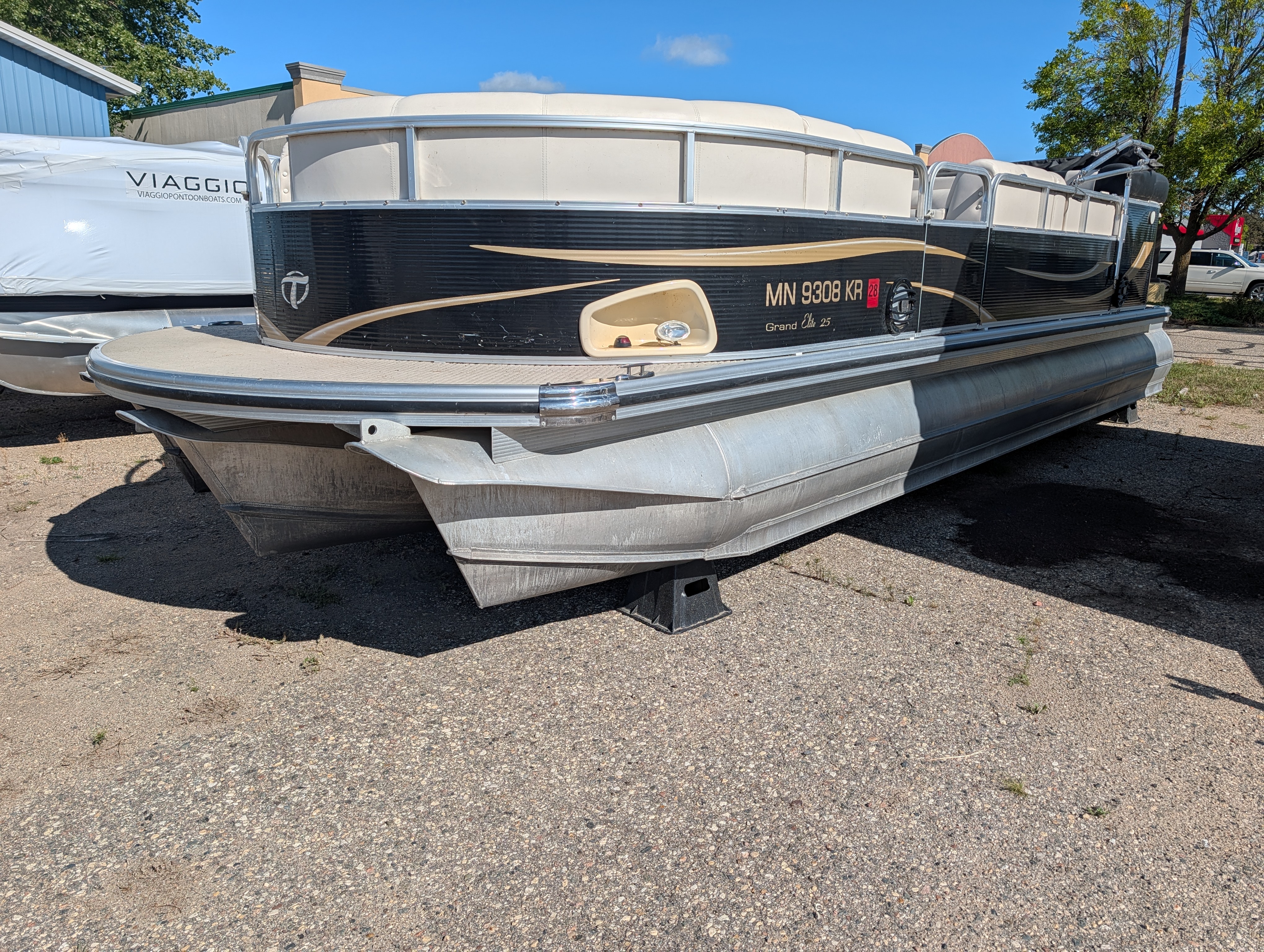 2008 TAHOE 250 GRAND PONTOON